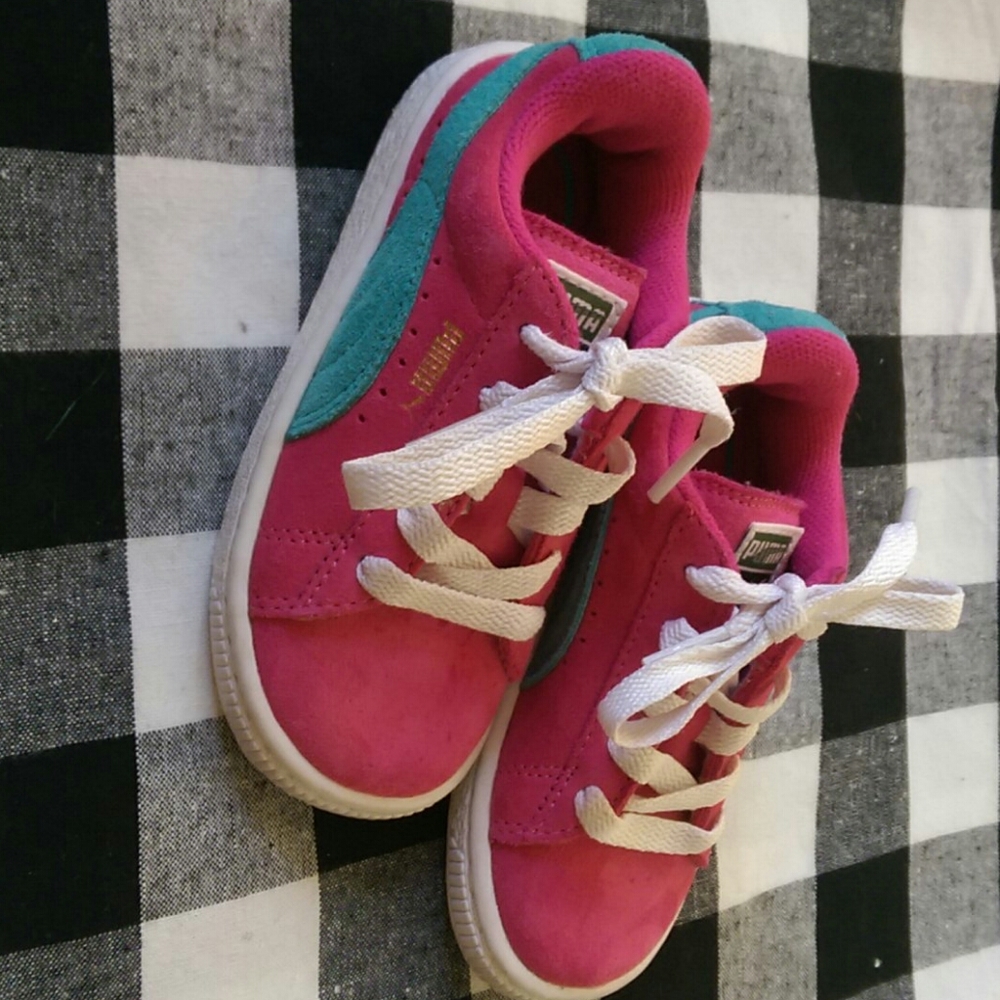 Puma toddler girls suede sneakers